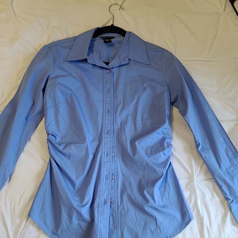 blue button-up fitted woman's top - Picture 3 of 4